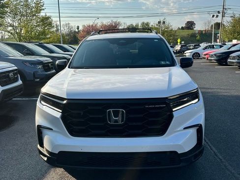 Used 2025 Honda Pilot Black Edition image 1