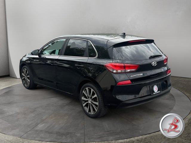 Used 2018 Hyundai Elantra GT FWD image 5