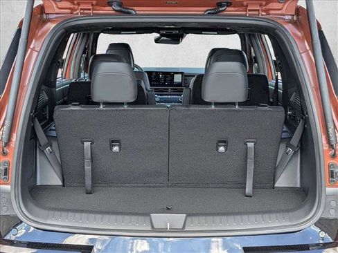 Used 2025 Hyundai Santa Fe Calligraphy w/ Tow & Go Package image 6