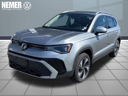 New 2025 Volkswagen Taos SE
