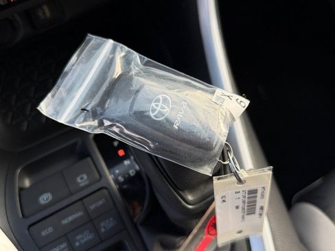 Certified 2025 Toyota RAV4 XLE image 29