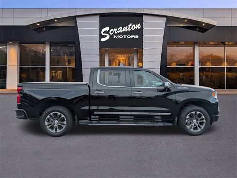 Used 2023 Chevrolet Silverado 1500 High Country image 6