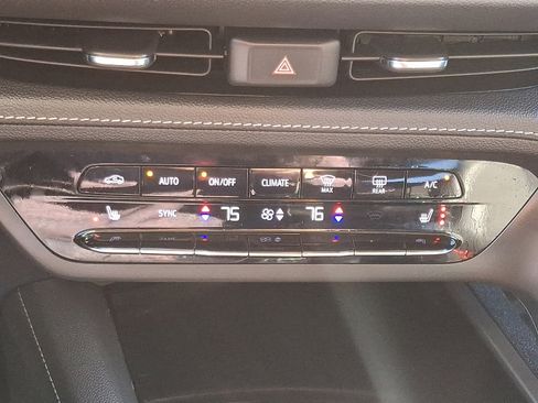 Used 2023 Buick Envision Preferred image 16