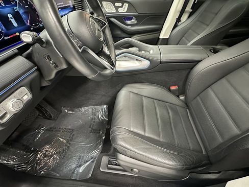 Certified 2024 Mercedes-Benz GLS 450 4MATIC image 9