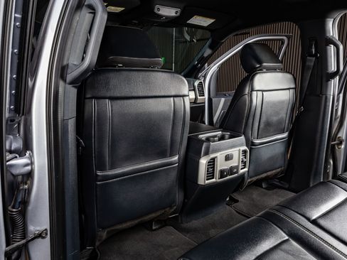 Used 2022 Ford F250 Lariat w/ Black Appearance Package image 34