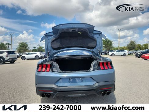 Used 2025 Ford Mustang GT Premium RWD image 30