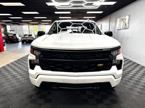 Used 2023 Chevrolet Silverado 1500 Custom image 4