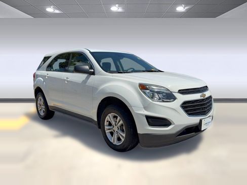 Used 2017 Chevrolet Equinox LS FWD image 6