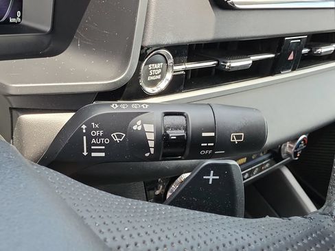 Used 2024 Mitsubishi Outlander SE Black Edition FWD image 24