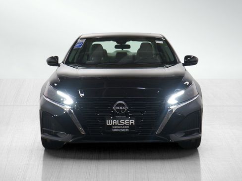 Used 2023 Nissan Altima 2.5 SV w/ SV Premium Package image 8