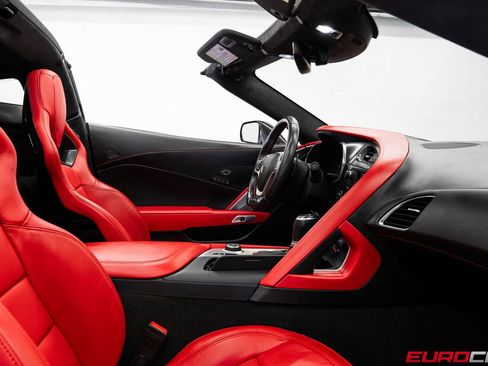 Used 2015 Chevrolet Corvette Z06 w/ 3LZ Preferred Equipment Group image 36