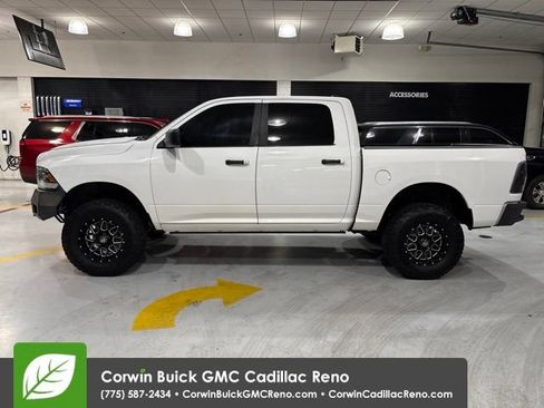 Used 2018 RAM 1500 Classic SLT AWD/4WD image 3