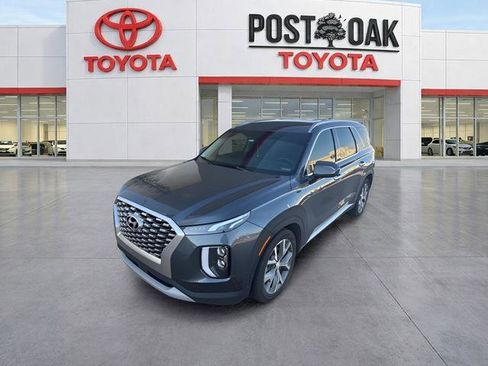 Used 2022 Hyundai Palisade SEL w/ Premium Package FWD image 2
