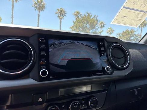 Used 2022 Toyota Tacoma TRD Off-Road w/ Technology Package RWD image 27