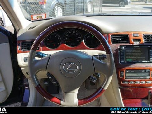 Used 2003 Lexus ES 330 4dr Sdn image 11