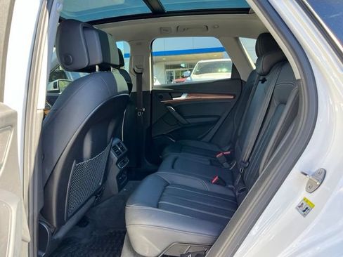 Used 2021 Audi Q5 e Premium w/ Convenience Package AWD/4WD image 12