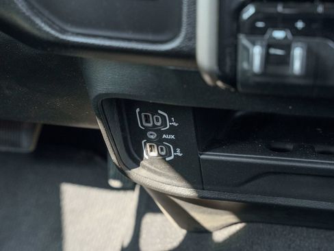 Used 2024 RAM 2500 Laramie w/ Safety Group AWD/4WD image 32