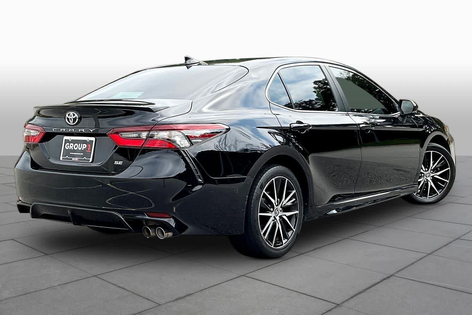 Used 2023 Toyota Camry SE FWD image 13