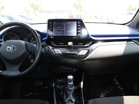 Used 2020 Toyota C-HR XLE FWD image 9