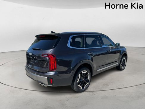 New 2025 Kia Telluride S image 4