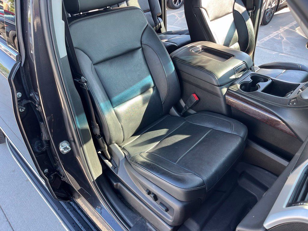 Used 2018 GMC Yukon XL SLT w/ Premium Edition AWD/4WD image 19