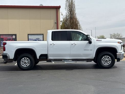 Used 2023 Chevrolet Silverado 2500 LT w/ Convenience Package image 5