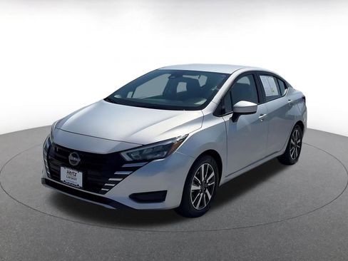 Used 2025 Nissan Versa SV FWD image 7