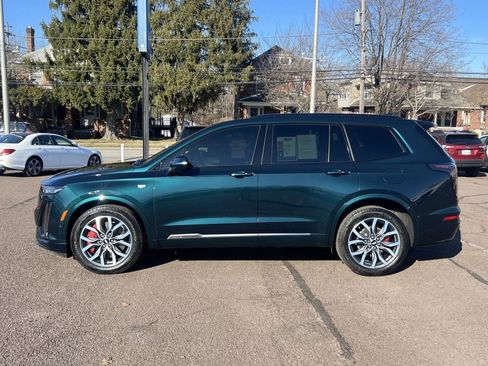 Used 2024 Cadillac XT6 Sport w/ Technology Package image 4