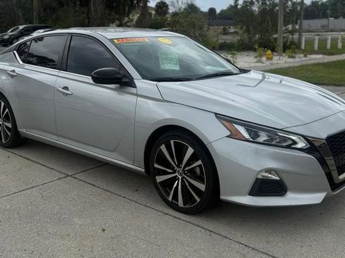 Used 2022 Nissan Altima 2.5 SR image 5