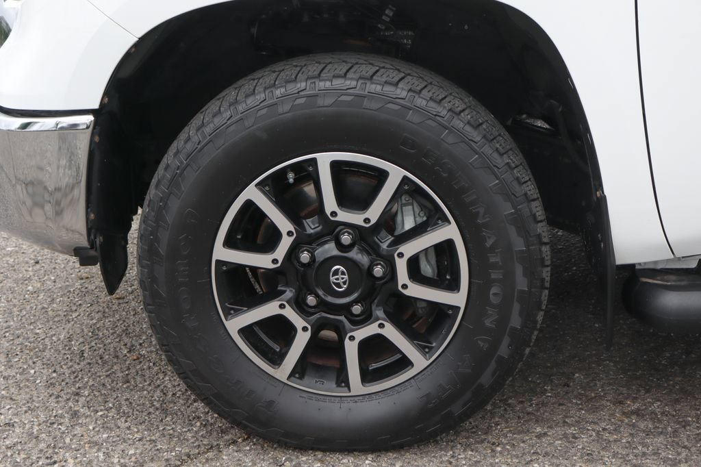 Used 2016 Toyota Tundra SR5 w/ TRD Off Road Package AWD/4WD image 46