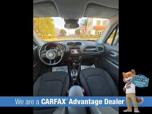 Used 2018 Jeep Renegade Altitude FWD image 30