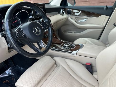 Used 2019 Mercedes-Benz GLC 300 4MATIC image 13