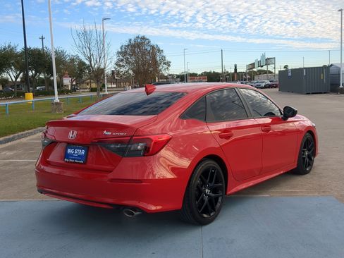Used 2024 Honda Civic Sport image 3
