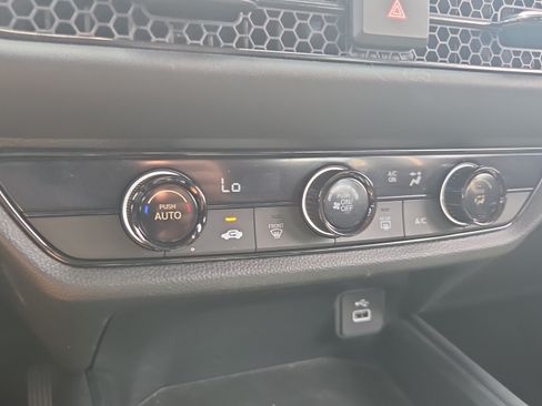 Used 2023 Honda HR-V LX image 19