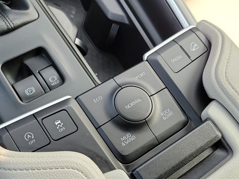 Certified 2026 Toyota Grand Highlander AWD image 31