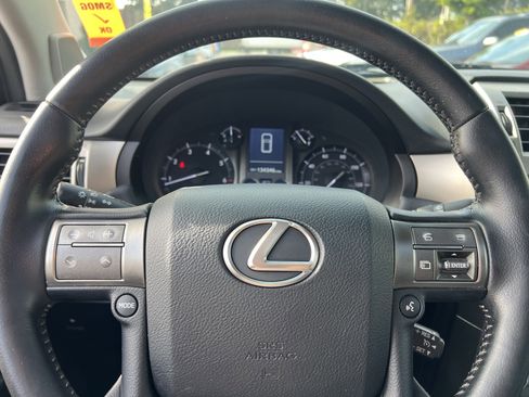 Used 2014 Lexus GX 460 image 17
