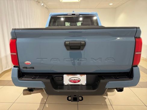 Certified 2026 Toyota Tacoma TRD Off-Road AWD/4WD image 4
