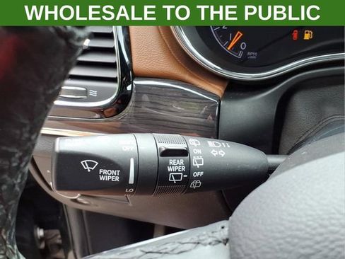 Used 2020 Jeep Grand Cherokee Overland AWD/4WD image 23