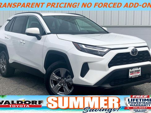 Used 2024 Toyota RAV4 XLE AWD/4WD image 1