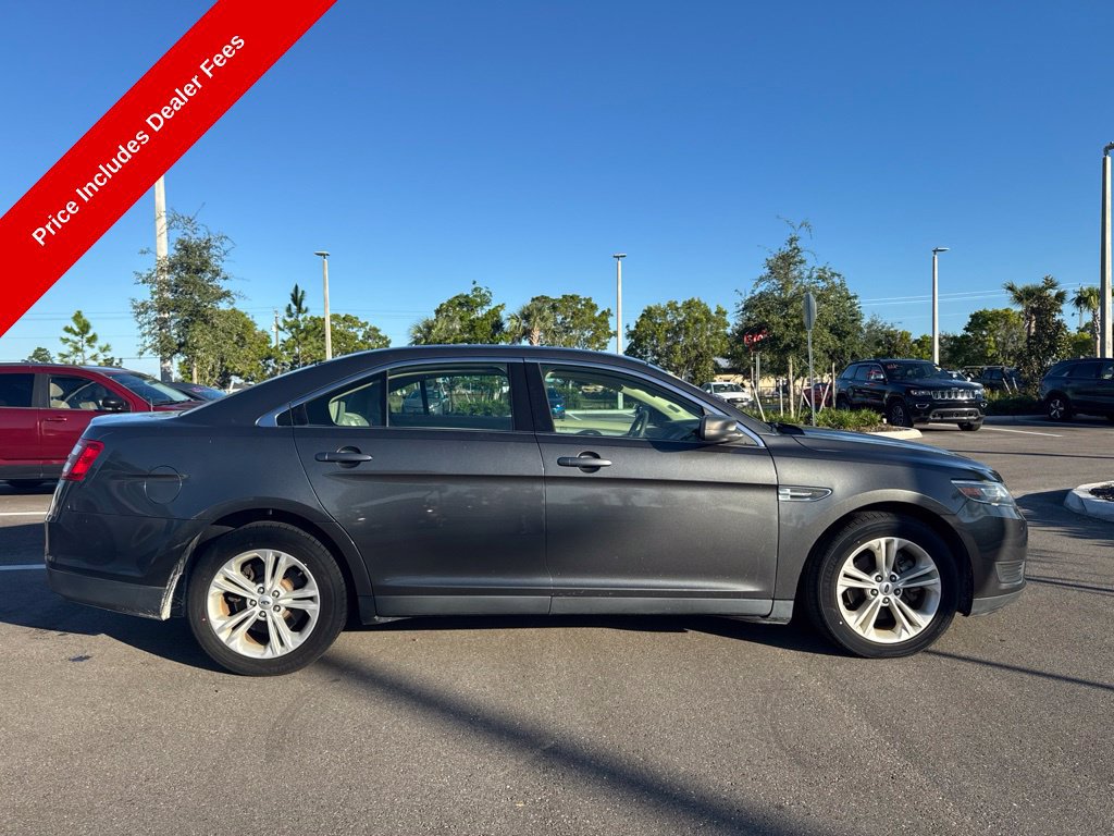 Used 2017 Ford Taurus SE FWD image 6