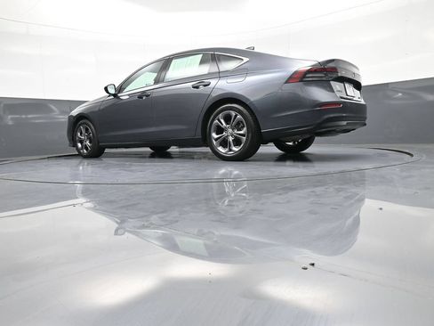 Certified 2023 Honda Accord EX image 32