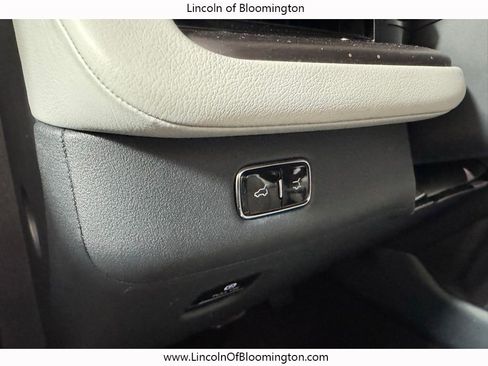 Certified 2025 Lincoln Navigator L Black Label w/ Black Label Special Edition AWD/4WD image 45