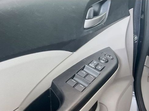 Used 2014 Honda CR-V LX image 16