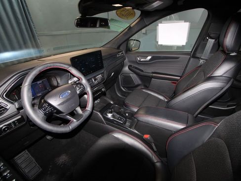 Used 2025 Ford Escape ST-Line Elite w/ Tech Pack #1 image 2