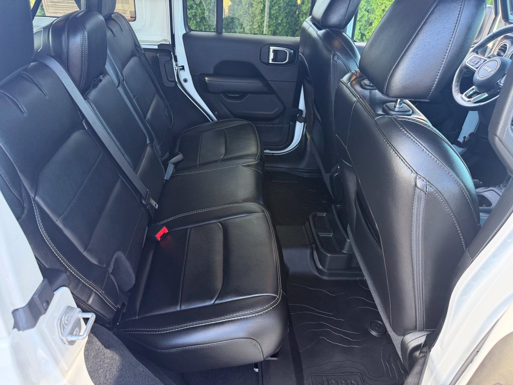 Used 2020 Jeep Wrangler Unlimited Sahara AWD/4WD image 40