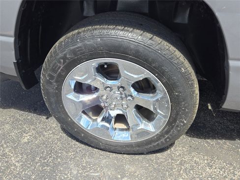 Used 2022 RAM 1500 Big Horn AWD/4WD image 11