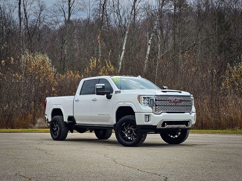 Used 2021 GMC Sierra 2500 Denali w/ Denali Ultimate Package image 2