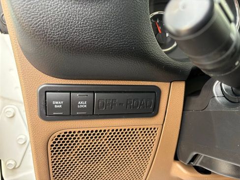 Used 2012 Jeep Wrangler Unlimited Rubicon w/ Connectivity Group image 19