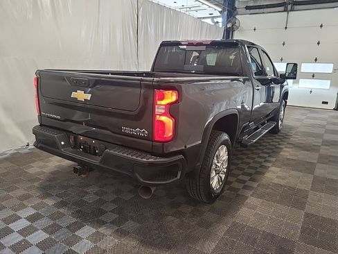 Used 2023 Chevrolet Silverado 2500 High Country AWD/4WD image 4