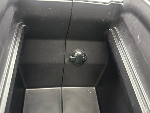 Used 2024 Toyota Highlander Platinum image 30